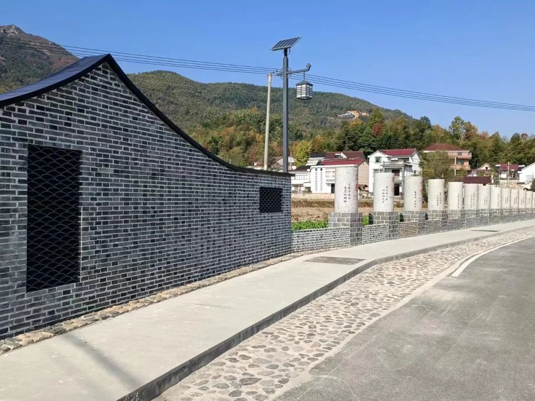 蓉城镇踔厉奋发谋发展勇毅前行谱新篇